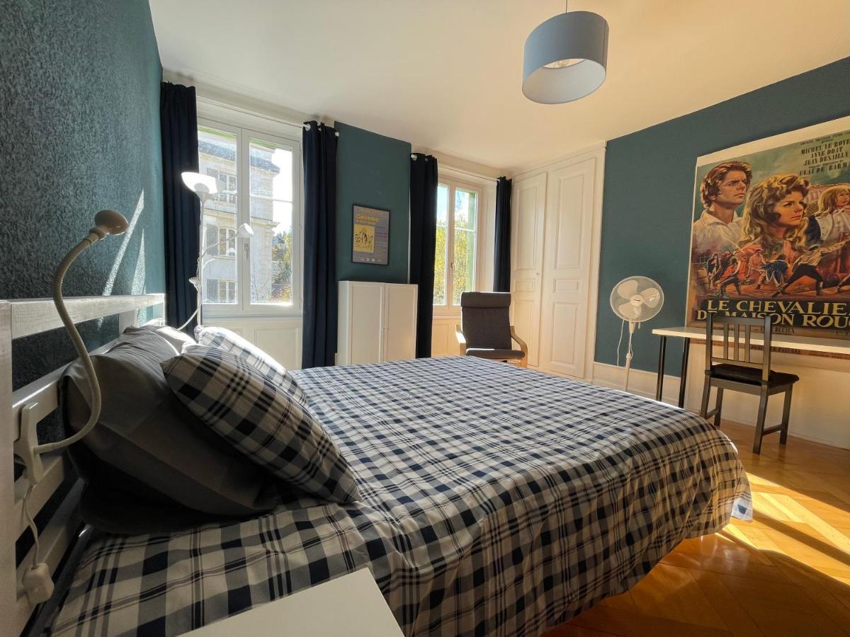 Le Locle : Bel Appartement Chaleureux Ngoại thất bức ảnh